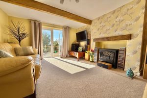 Lower Ground Sitting Room/Bedroom- click for photo gallery